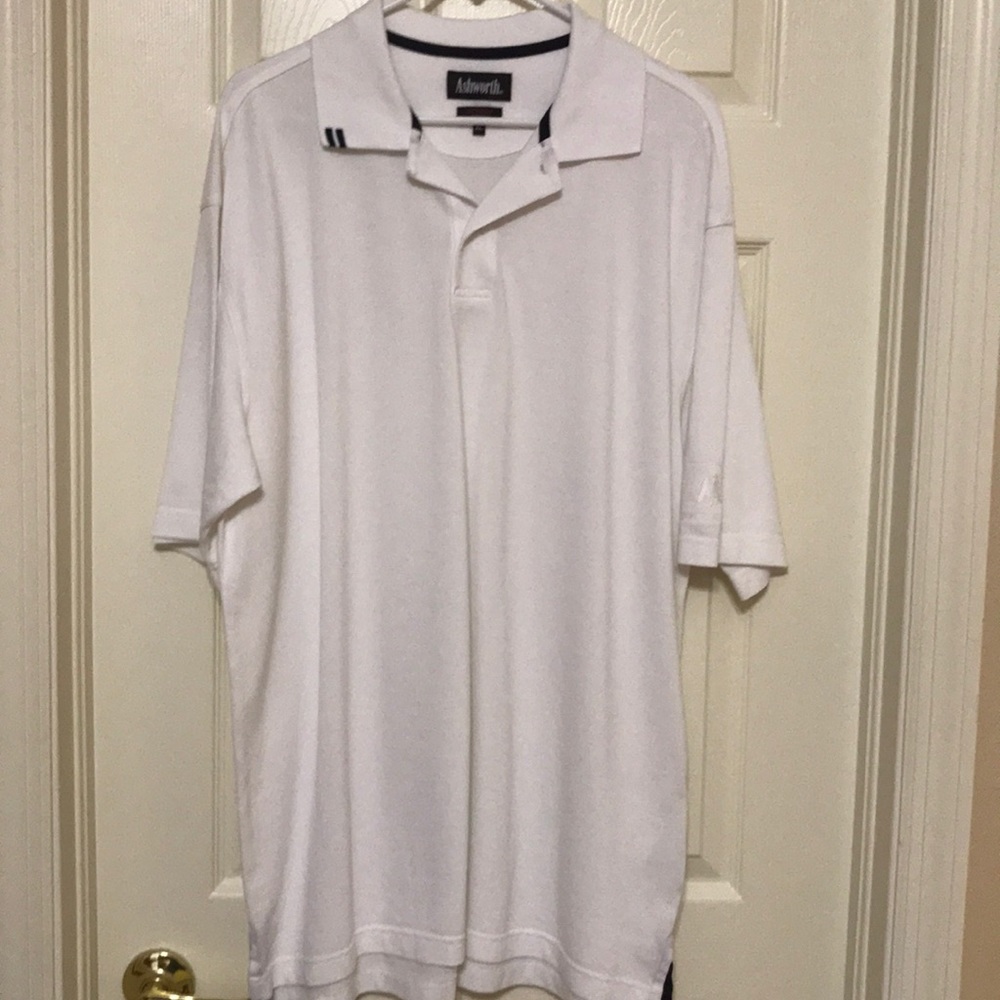 Men’s polo style shirt
